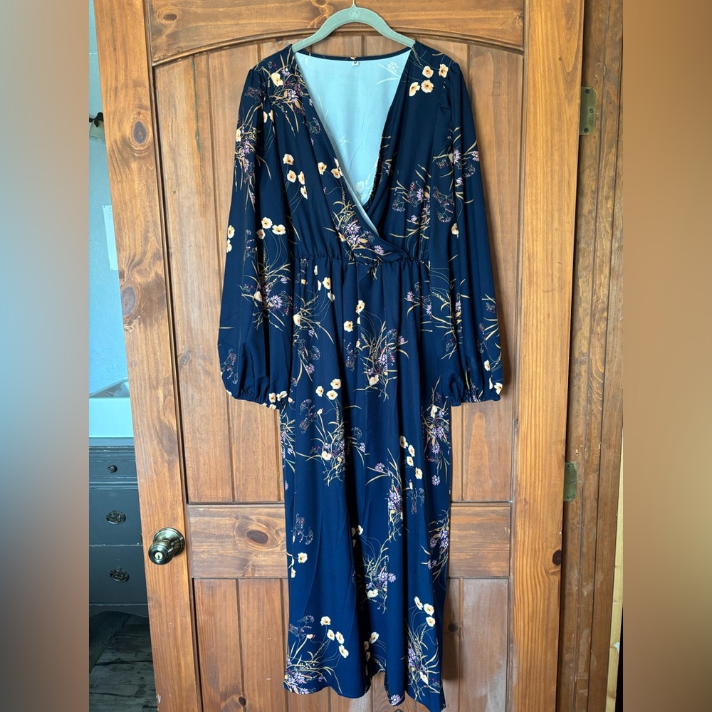 Navy Floral V-Neck Dress